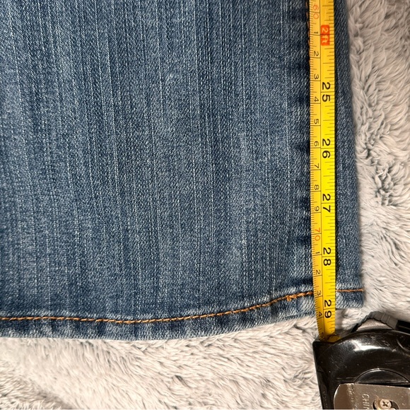 Old Navy Women's Denim Bootcut Jeans Size 2 Short - Picture 3 of 5